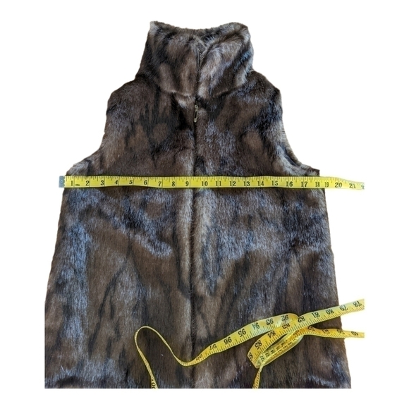 Lisa International Brown Faux Fur Zip Up Vest Jacket Size Small Petite - Picture 10 of 11